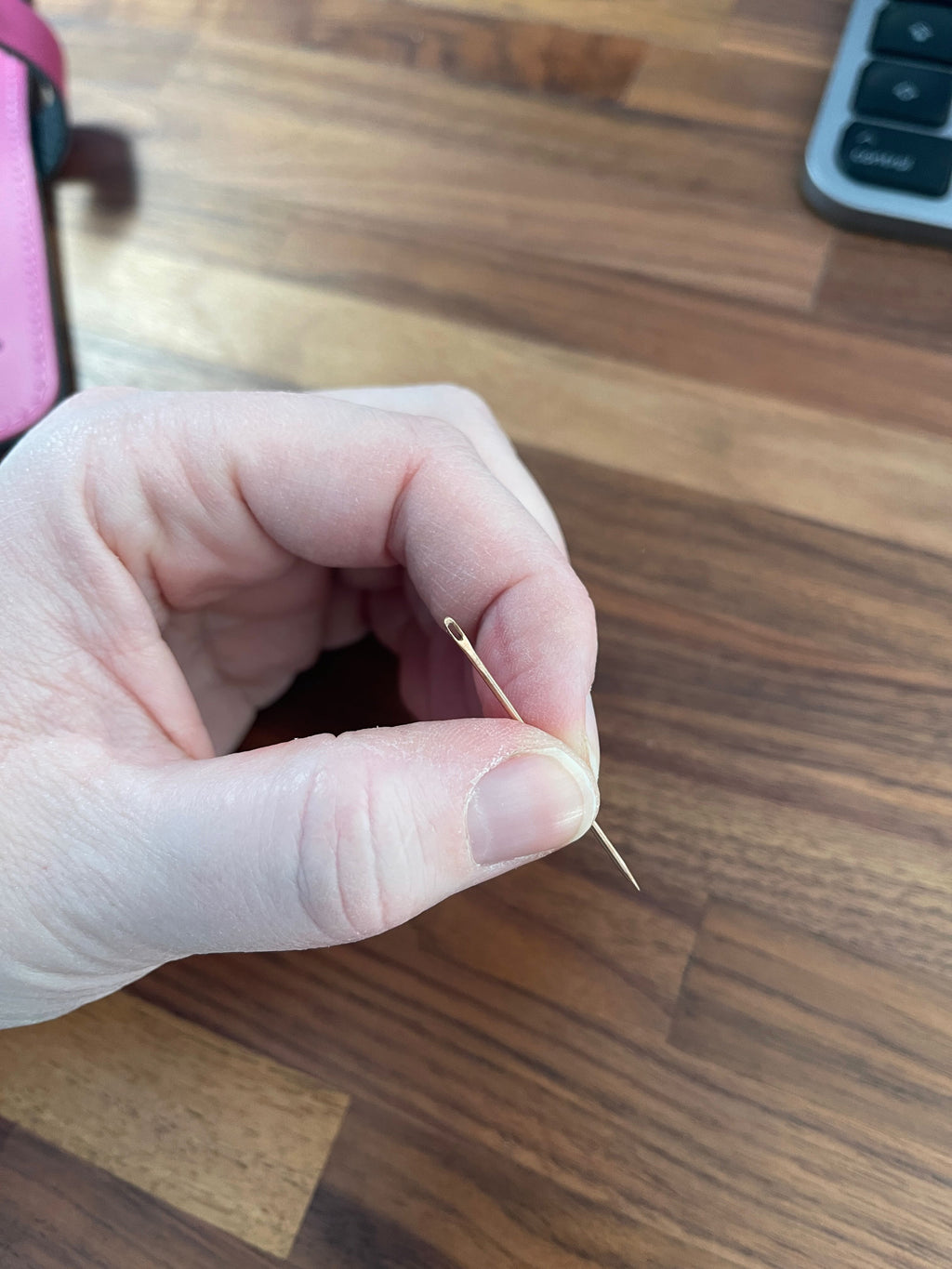 Historische Nähnadel aus Bronze