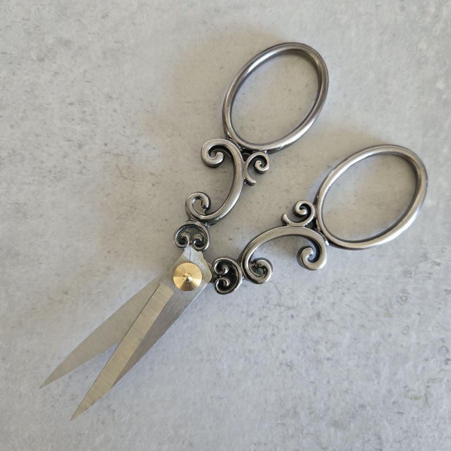 Fadenschere Antik groß, 13 cm