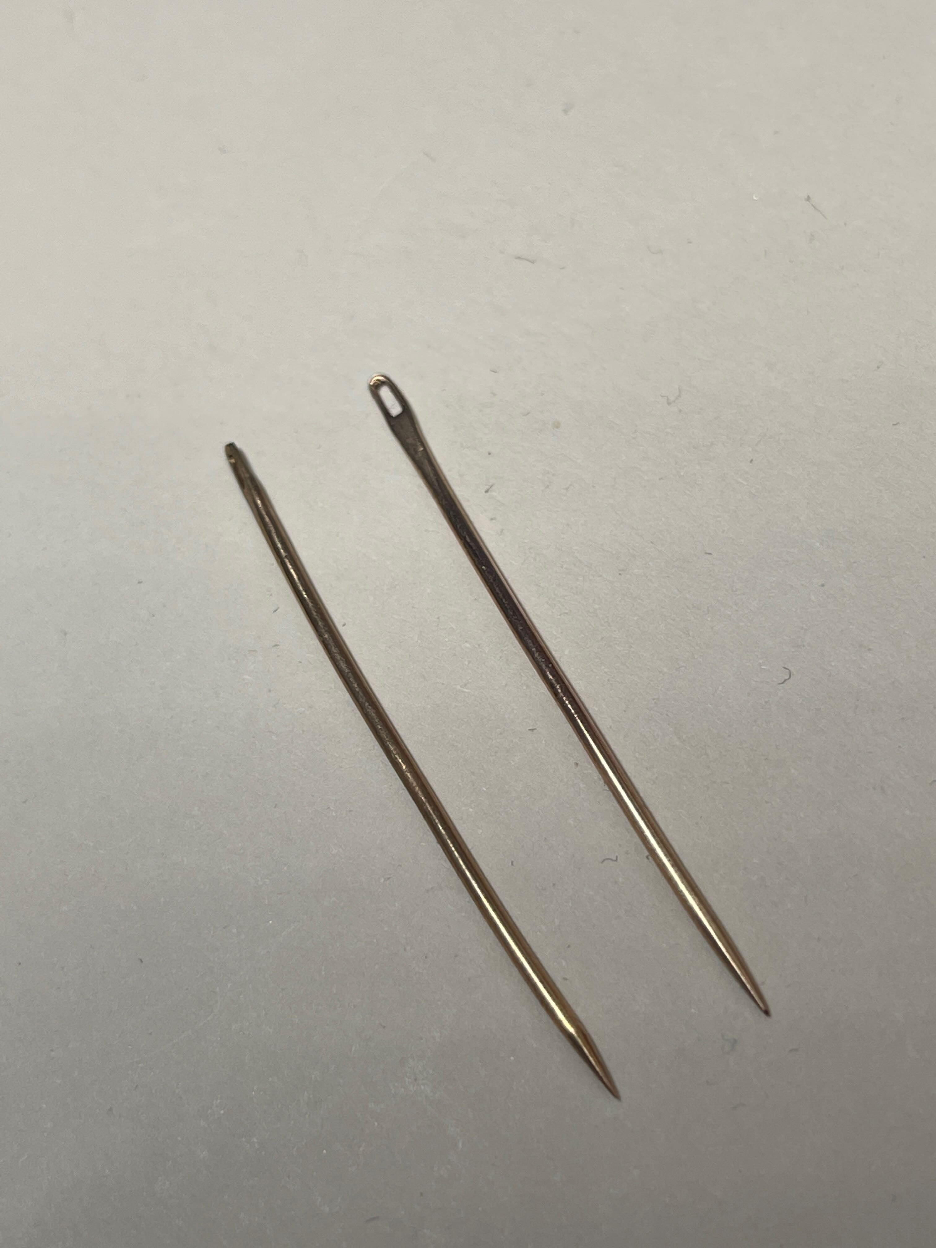 Historische Nähnadel aus Bronze