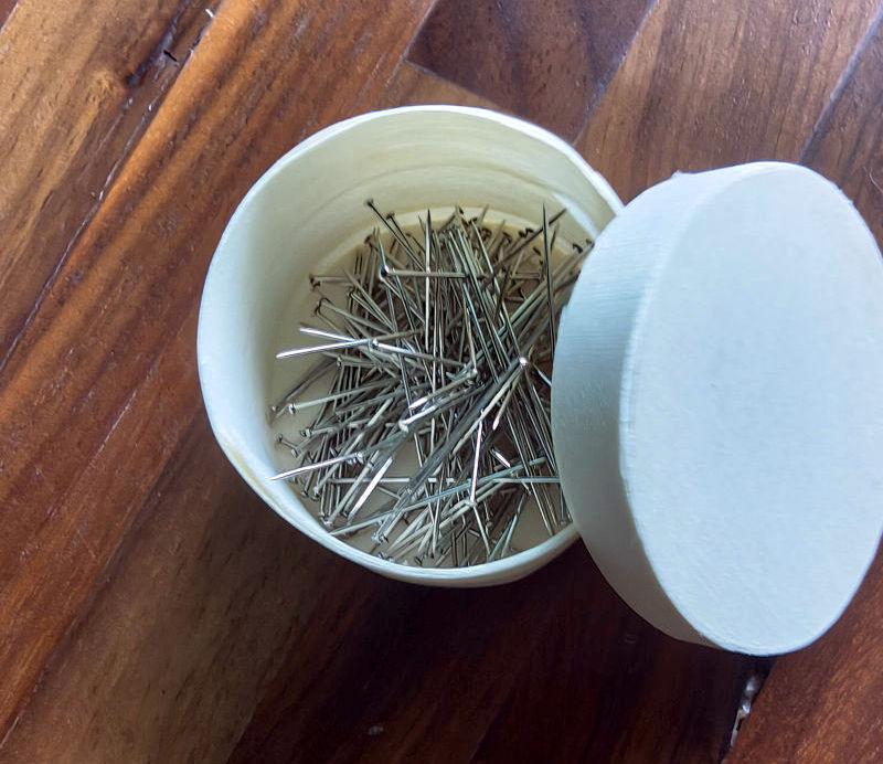 Stecknadeln im Spandöschen