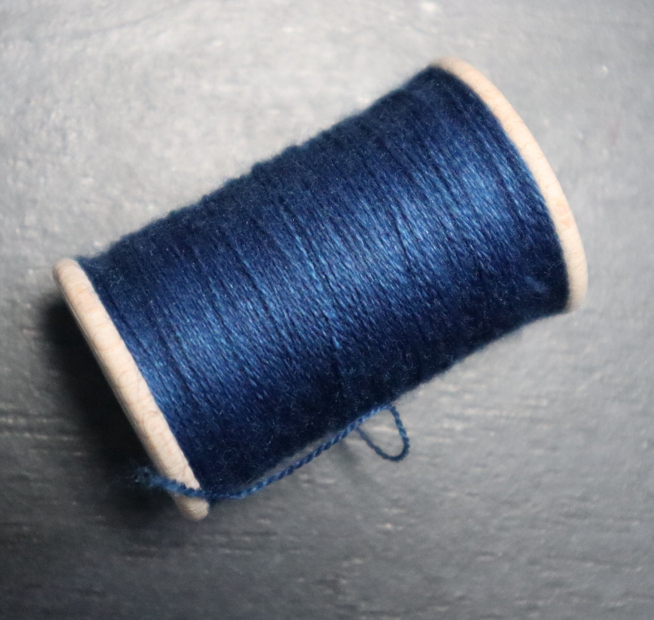 Extra dünnes Wollgarn (pflanzlich gefärbt, 100m)